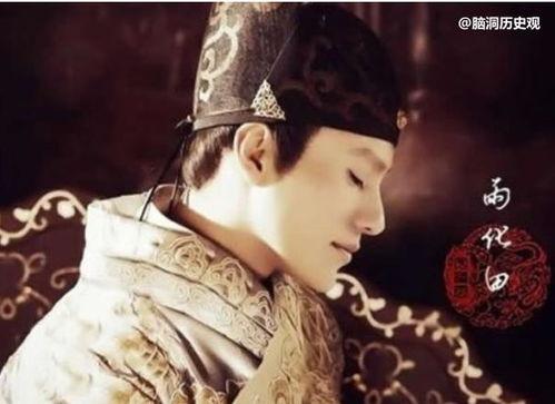 美女吃西厂瓜,美女畅享甜蜜西瓜时光