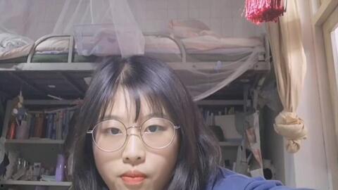 宿舍眼镜女吃瓜,吃瓜背后的故事与真相